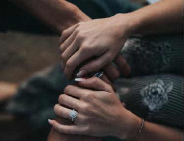 Three Zodiac Signs That Require Intellectual Closeness in Relationships