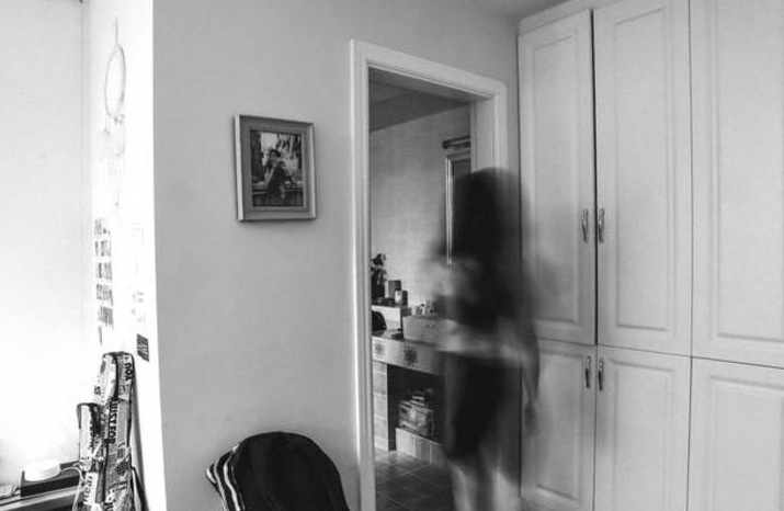 3 Signs That Bring Light to Any Space They Occupy