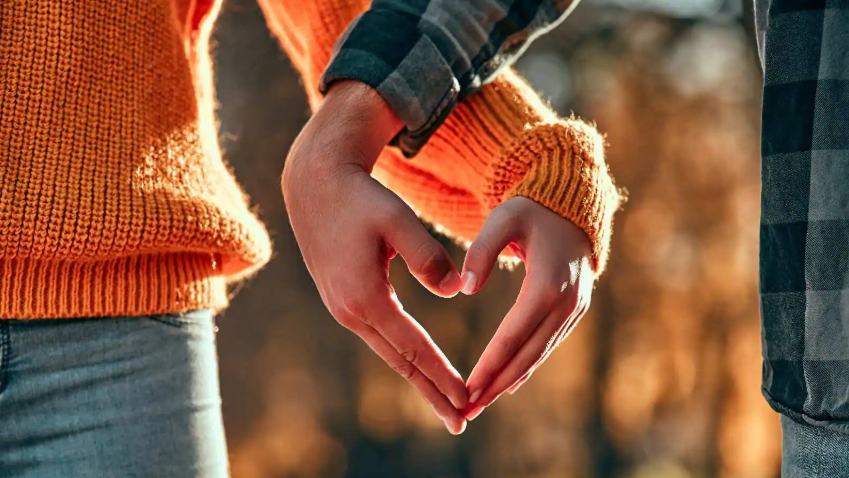 Karmic Closure: 5 Indications of People Who Will Leave Love in 2025