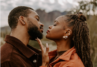 4 Zodiac Signs See You As A Mind Reader In A Relationship 4 Zodiac Signs See You As A Mind Reader In A Relationship